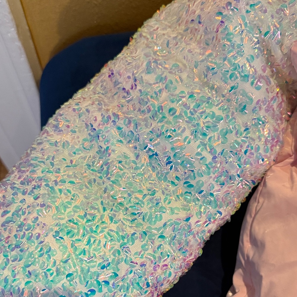 Like NEW Lola + The Boys Pink Puffer Jacket with Iridescent Sleeves - Picture 2 of 5